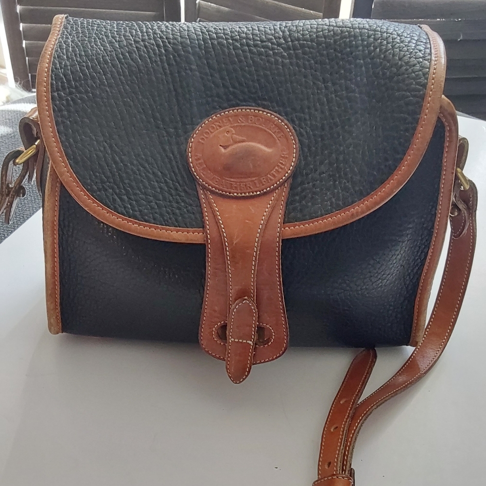 Dooney & Bourke bag